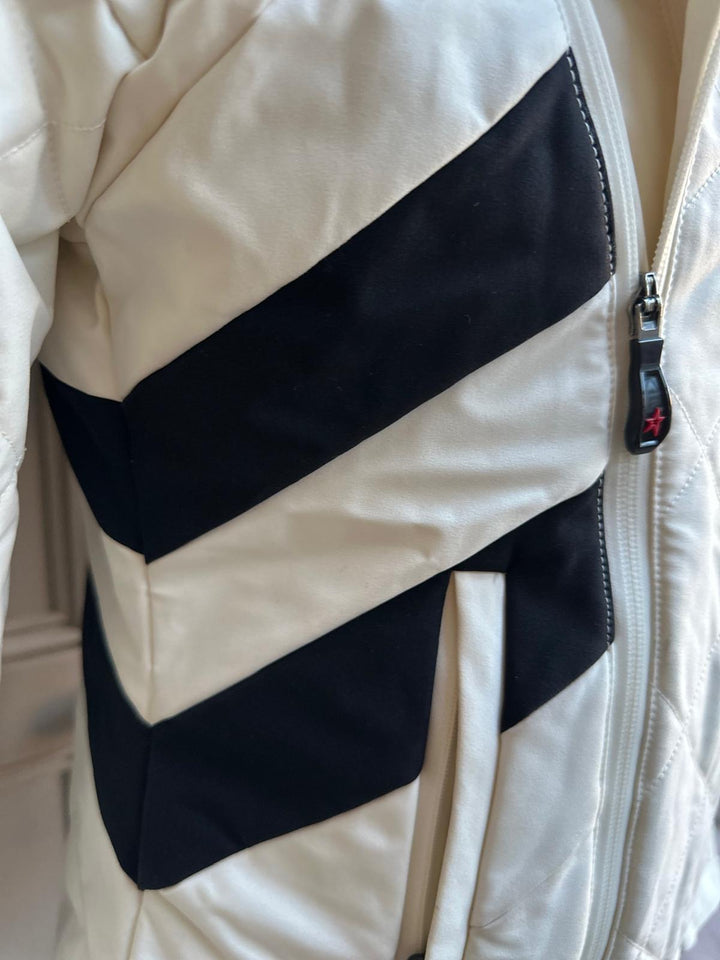 WOMEN'S PERFECT MOMENT JACKET SMALL