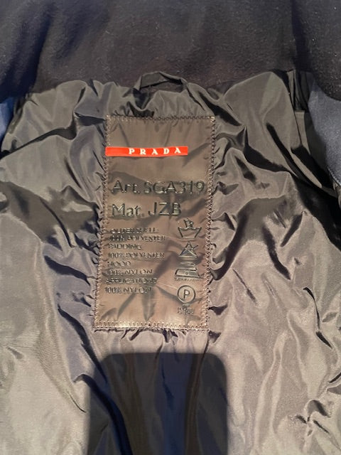 MEN'S PRADA ACTIVE WEAR SKI JACKET MEDIUM