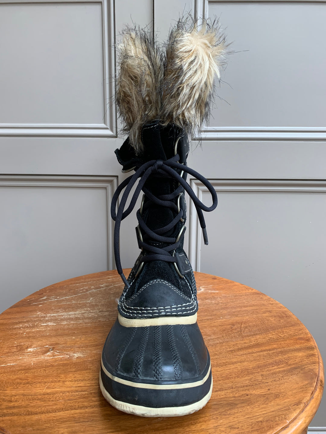 Women's SORREL Snow Boots Size 6